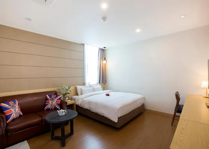 纳法尔酒店